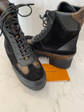 Pre Loved Louis Vuitton Laureate Monogram Desert Boot uk7 (as new)