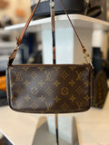 Louis Vuitton Vintage Pochette in Monogram Canvas