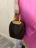 Pre Loved Louis Vuitton Vintage Monogram Excursion Bag
