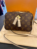 Pre Loved Louis Vuitton Saintonge Crossbody , Monogram & Cream