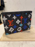 Pre Loved Louis Vuitton Louis Vuitton Pochette Voyage MM in Graffiti Multicolor (as new)