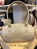 Louis Vuitton Sherwood Monogram Vernis Patent in Cream