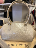 Louis Vuitton Sherwood Monogram Vernis Patent in Cream