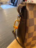 Louis Vuitton Trousse Pochette in Damier Ebene