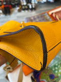 Pre Loved Mulberry Small Antony in Ochre Yellow Grained Leather - Excellent