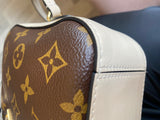 Pre Loved Louis Vuitton Saintonge Crossbody , Monogram & Cream