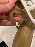 Pre Loved Hermes White Leather Beach Sandal UK3