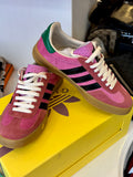 Pre Loved Gucci X Adidas Gazelle Trainers in Vibrant Pink Suede - NEW - UK 4.5