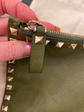 Pre Loved Valentino Garavani Rockstud Leather clutch in Olive