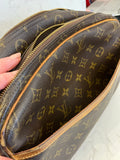 Pre Loved Louis Vuitton Vintage Monogram Reporter Shoulder or Crossbody Bag