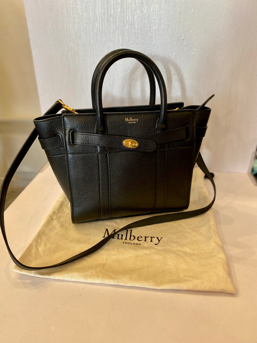 Pre Loved Mulberry Mini Zipped Bayswater in Black