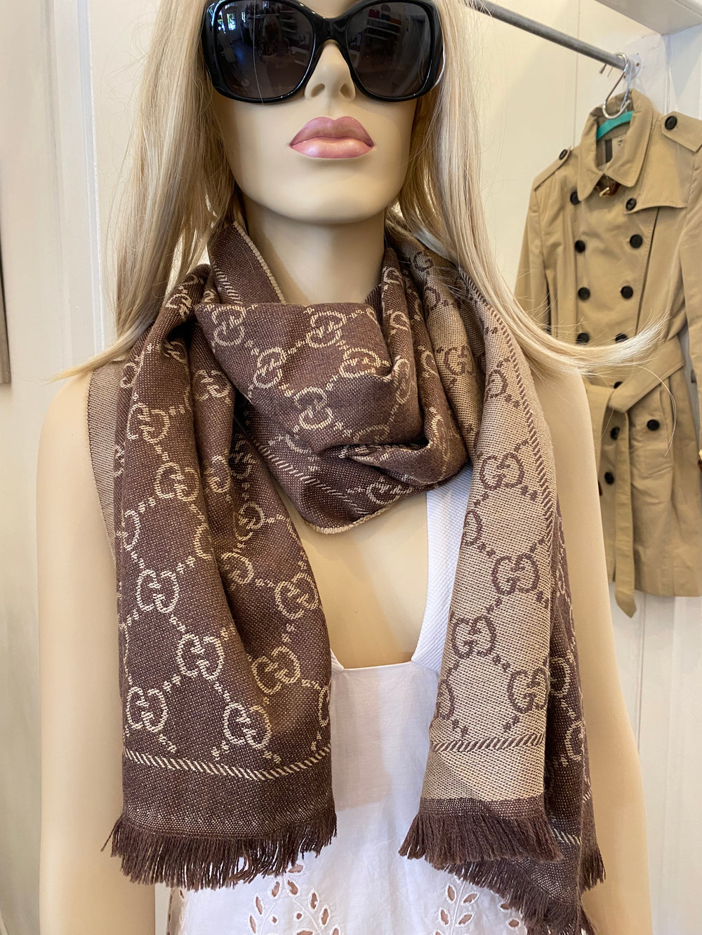 Pre Loved Gucci Brown/Beige Wool Scarf (excellent)