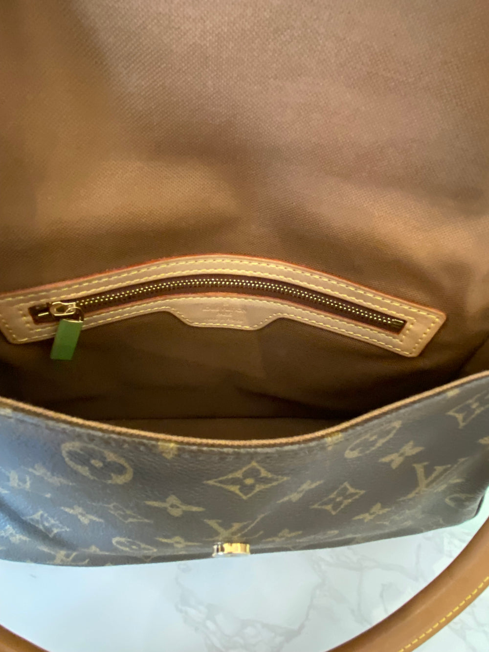 Pre Loved Louis Vuitton Vintage Monogram Looping Shoulder Bag