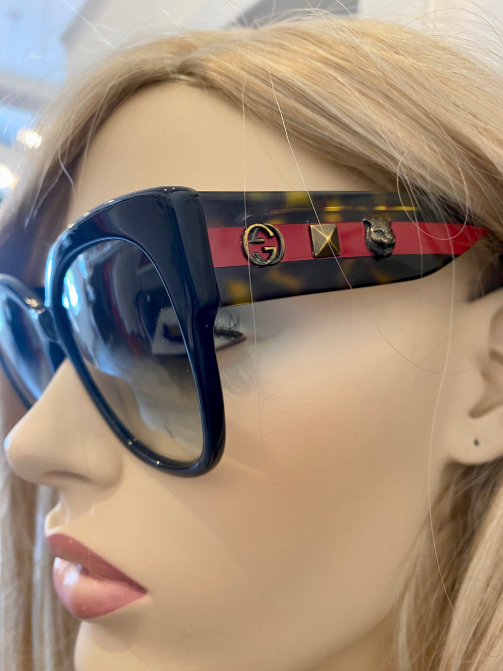 Pre Loved Gucci GG0059s Sunglasses