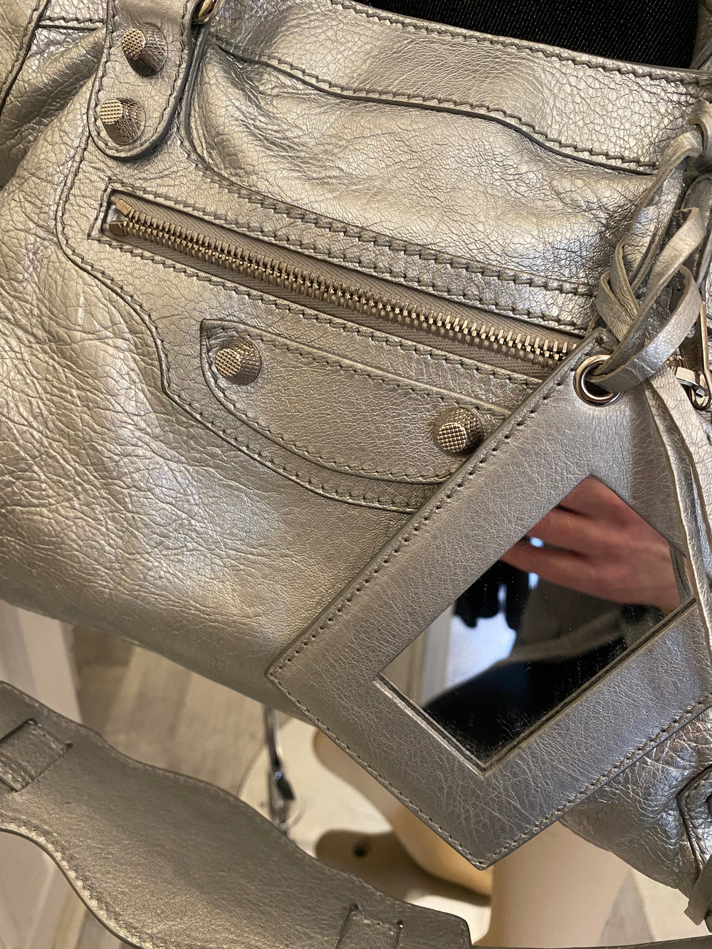 Pre Loved Balenciaga Le City in Silver Leather