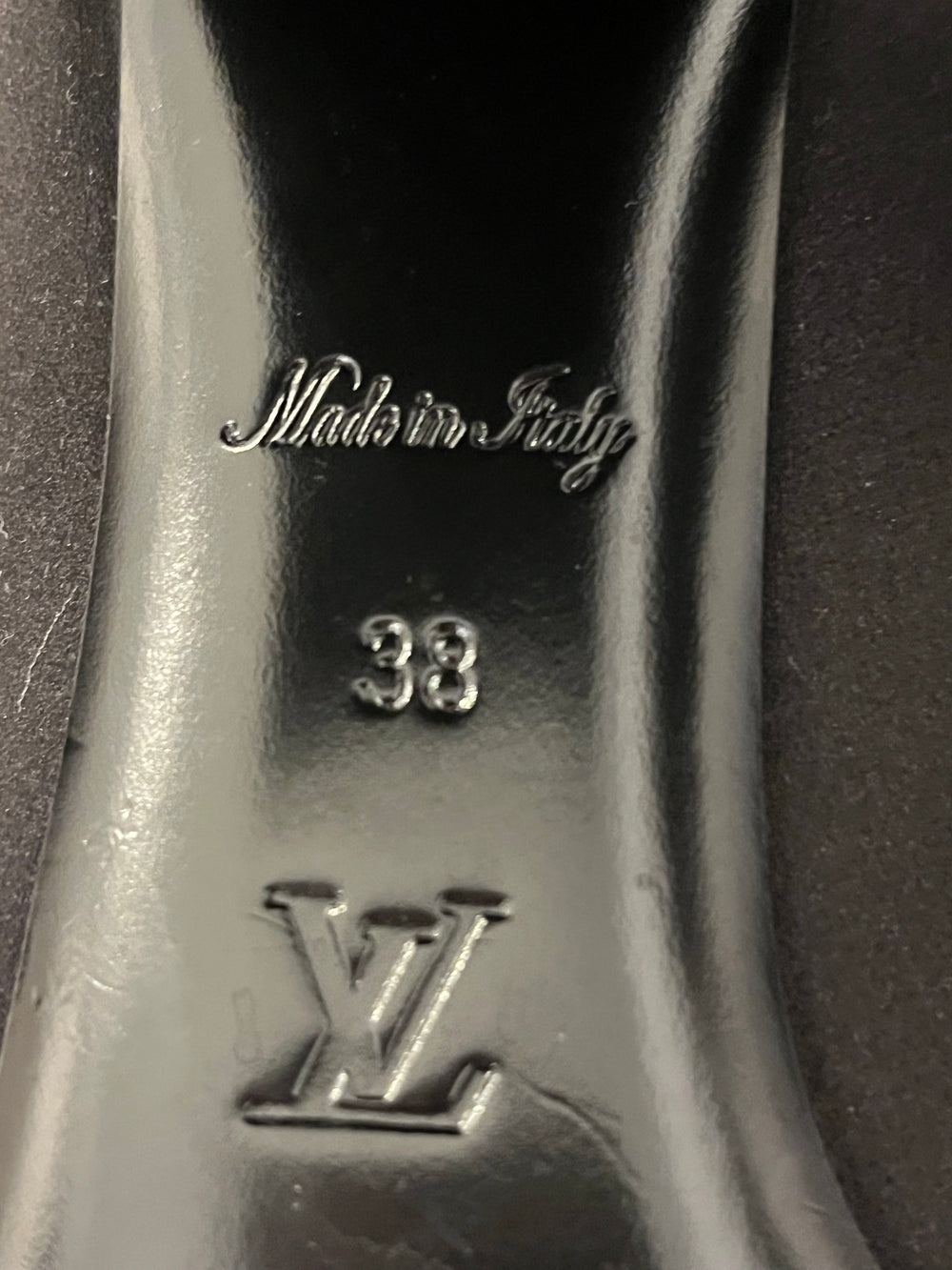 Pre Loved Louis Vuitton Madeline Satin & Crystal Heels UK 5 **RESERVED**