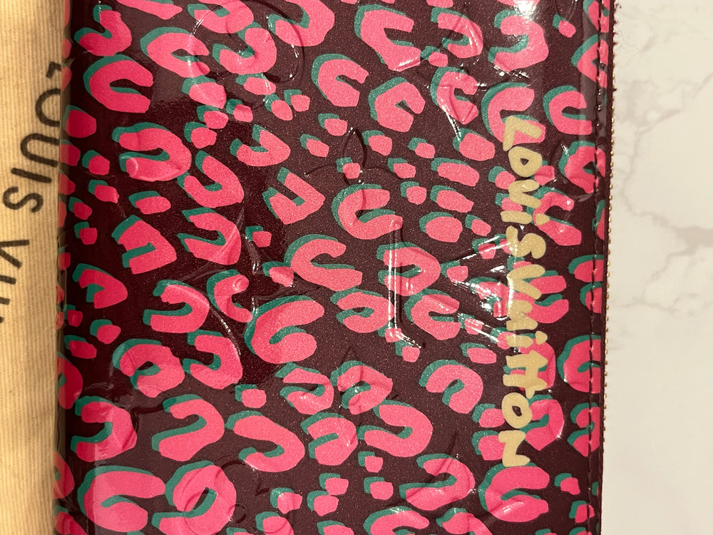 Pre Loved Louis Vuitton Stephen Sprouse Monogram Vernis Leopard Zippy Purse