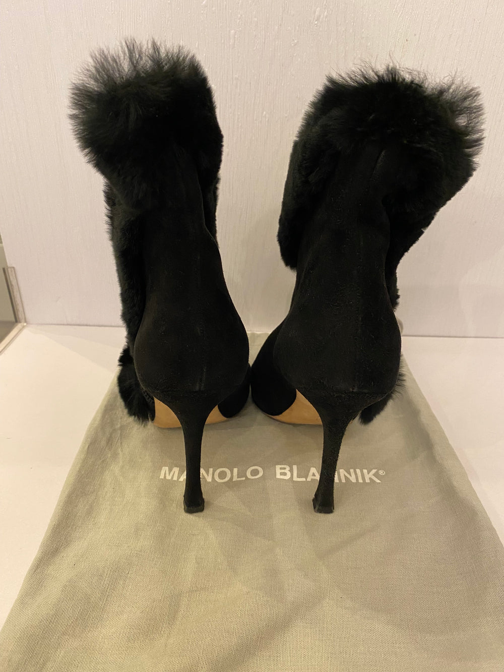 Pre Loved Manolo Blahnik Black Suede & Fur Ankle Boots Size 37 UK 4