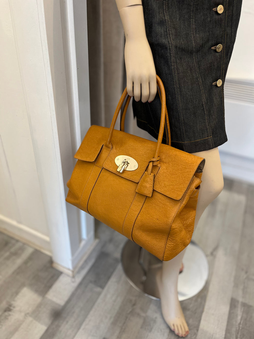 Pre Loved Mulberry Bayswater in Ochre Crackled Patent Leather