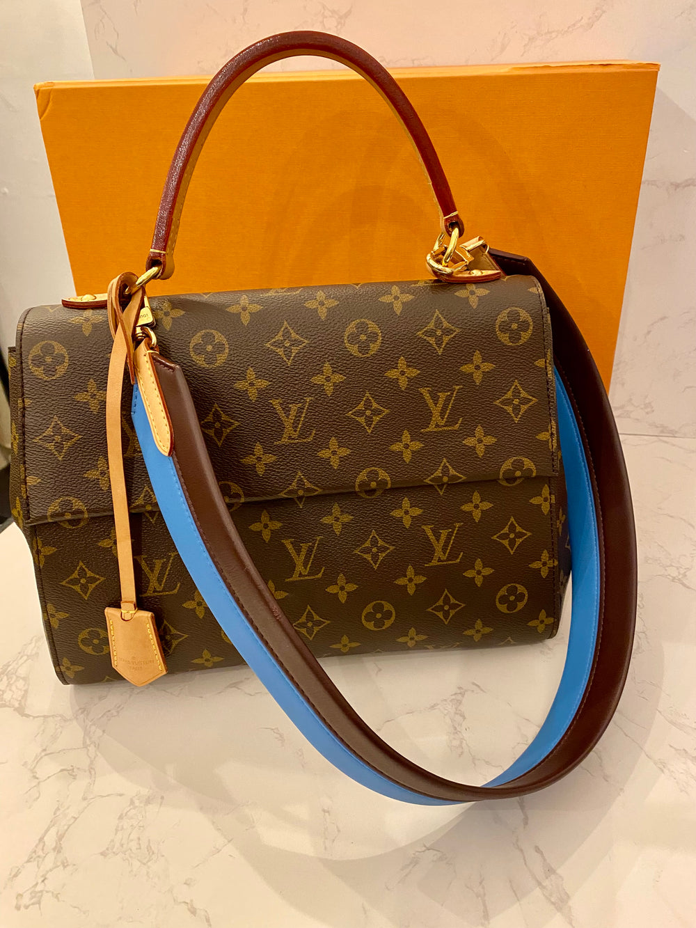 Pre Loved Louis Vuitton Cluny MM Monogram Handbag (pristine) **reserved**