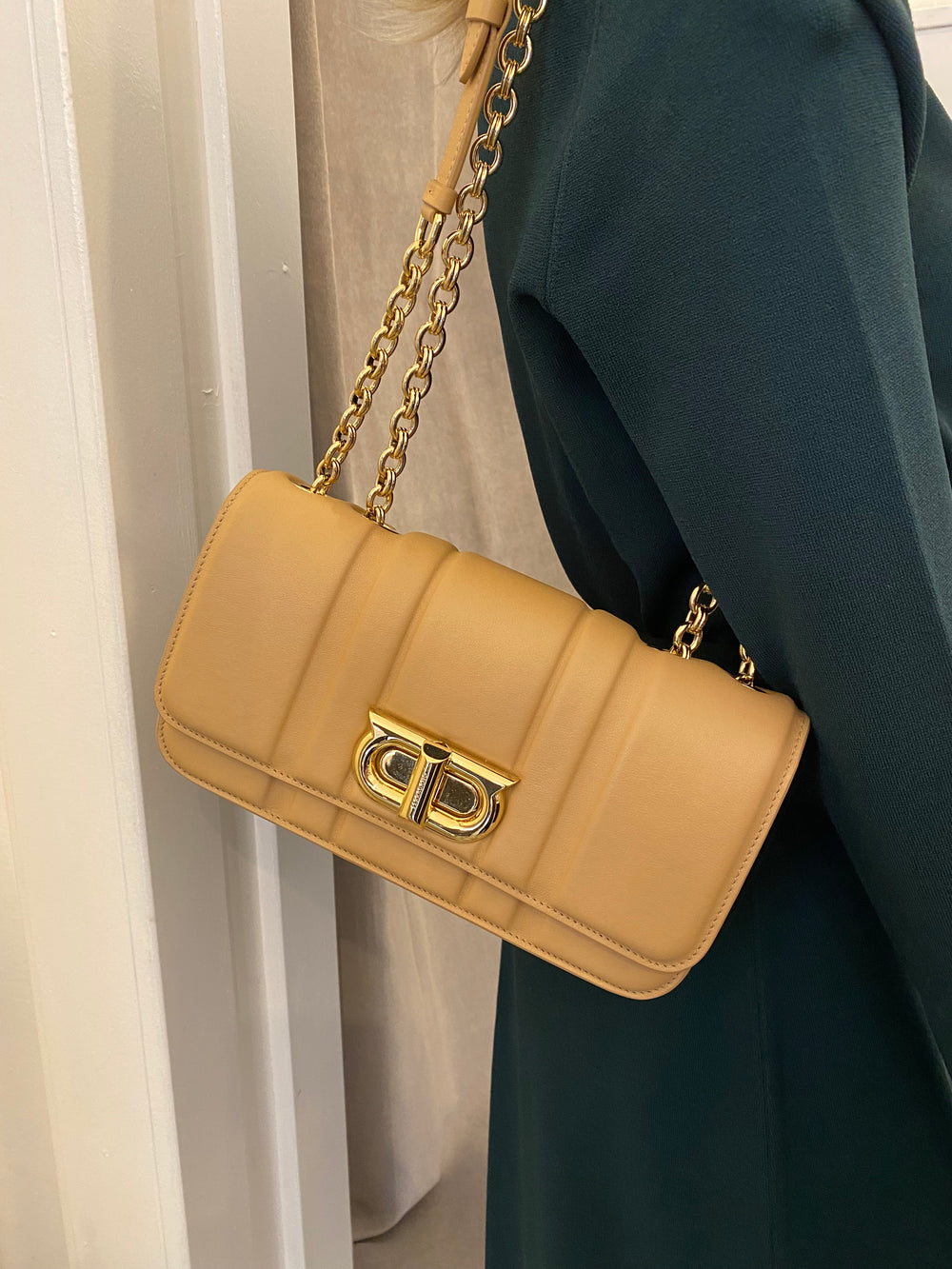 Pre Loved Ferragamo Gancini Tan Leather Shoulder Bag (excellent)