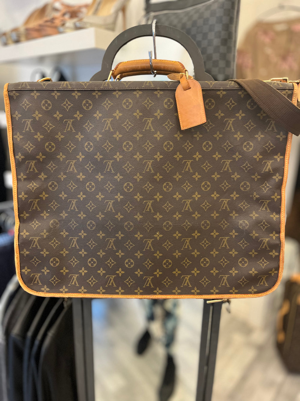 Pre Loved Vintage Louis Vuitton Monogram Suit Carrier
