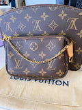 Pre Loved Louis Vuitton Mini Pochette Accessoires in Monogram Canvas - Excellent