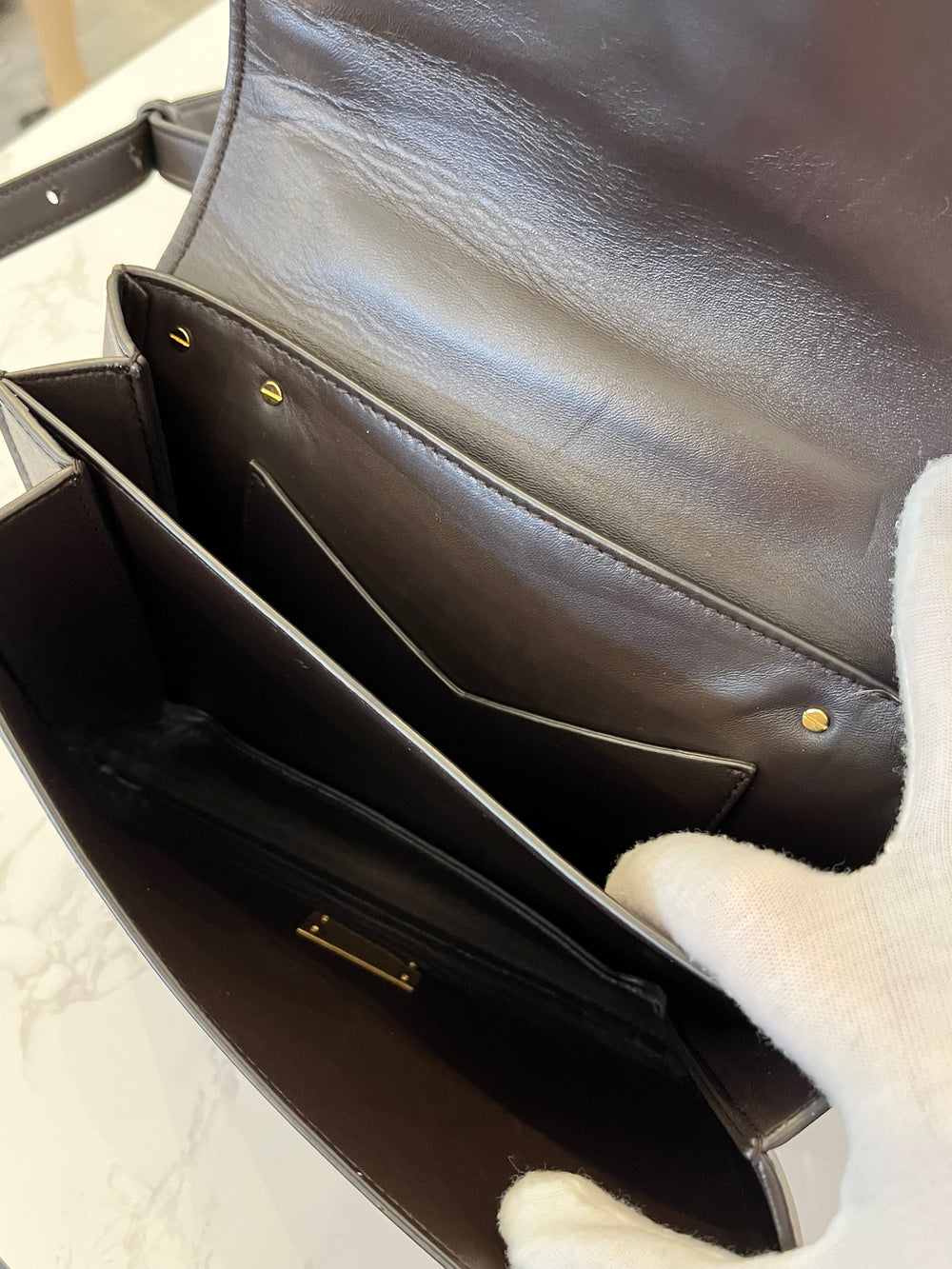 Pre Loved Bottega Veneta Mount Crossbody Bag in Chocolate Leather (as new)