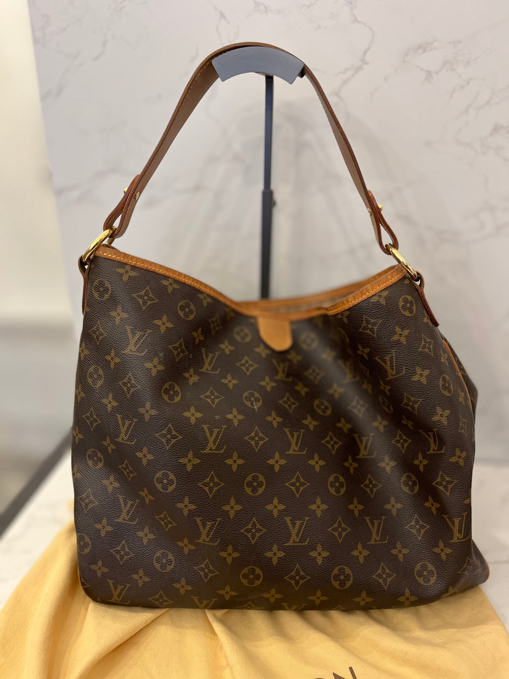 Pre Loved Louis Vuitton Vintage Monogram Tote **reserved Sh**