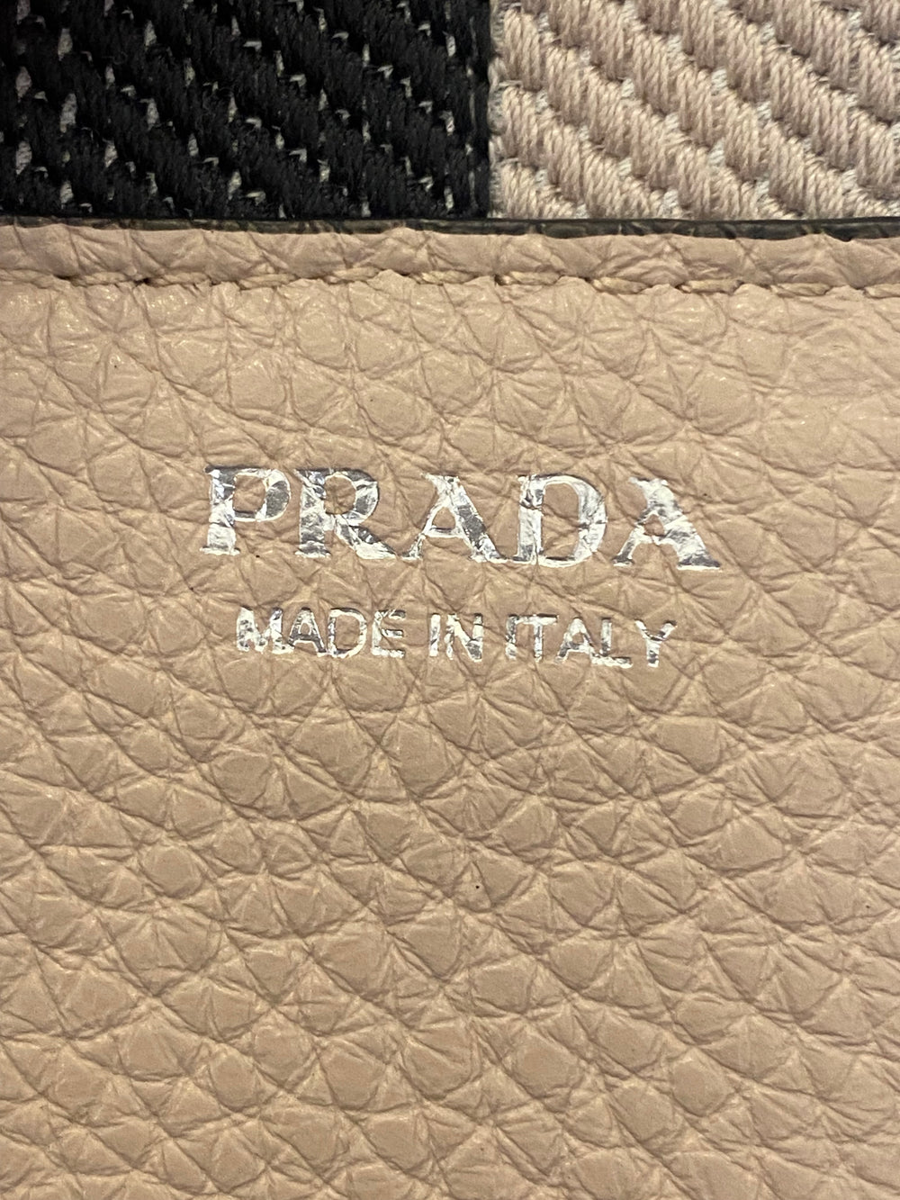 Pre Loved Prada Vitello Daino Logo Crossbody in Pale Dusky Pink - Excellent