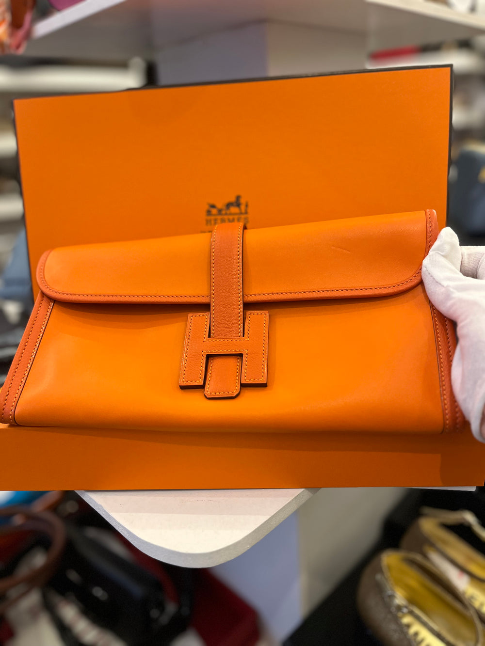 Pre Loved  Hermes Jige Elan 29 Clutch in Orange Swift Leather (excellent)