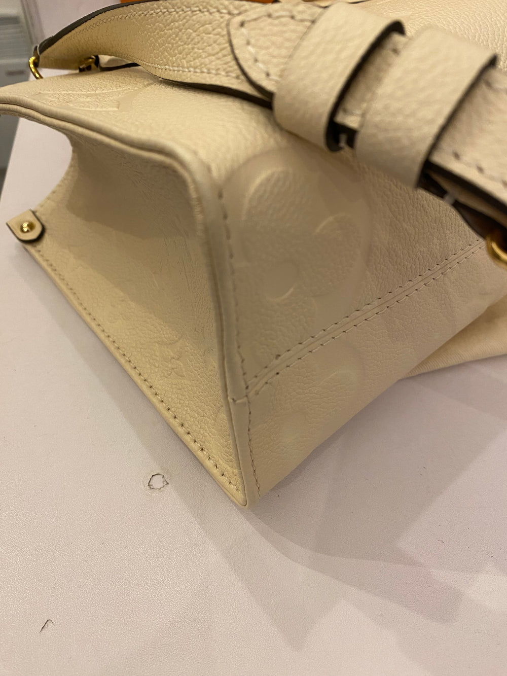 Pre Loved Louis Vuitton Cream On The Go PM Tote (as new)