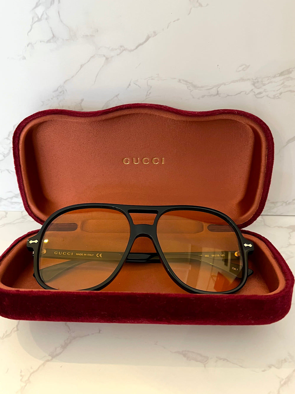 Pre Loved Gucci Oversized Black Aviator Sunglasses