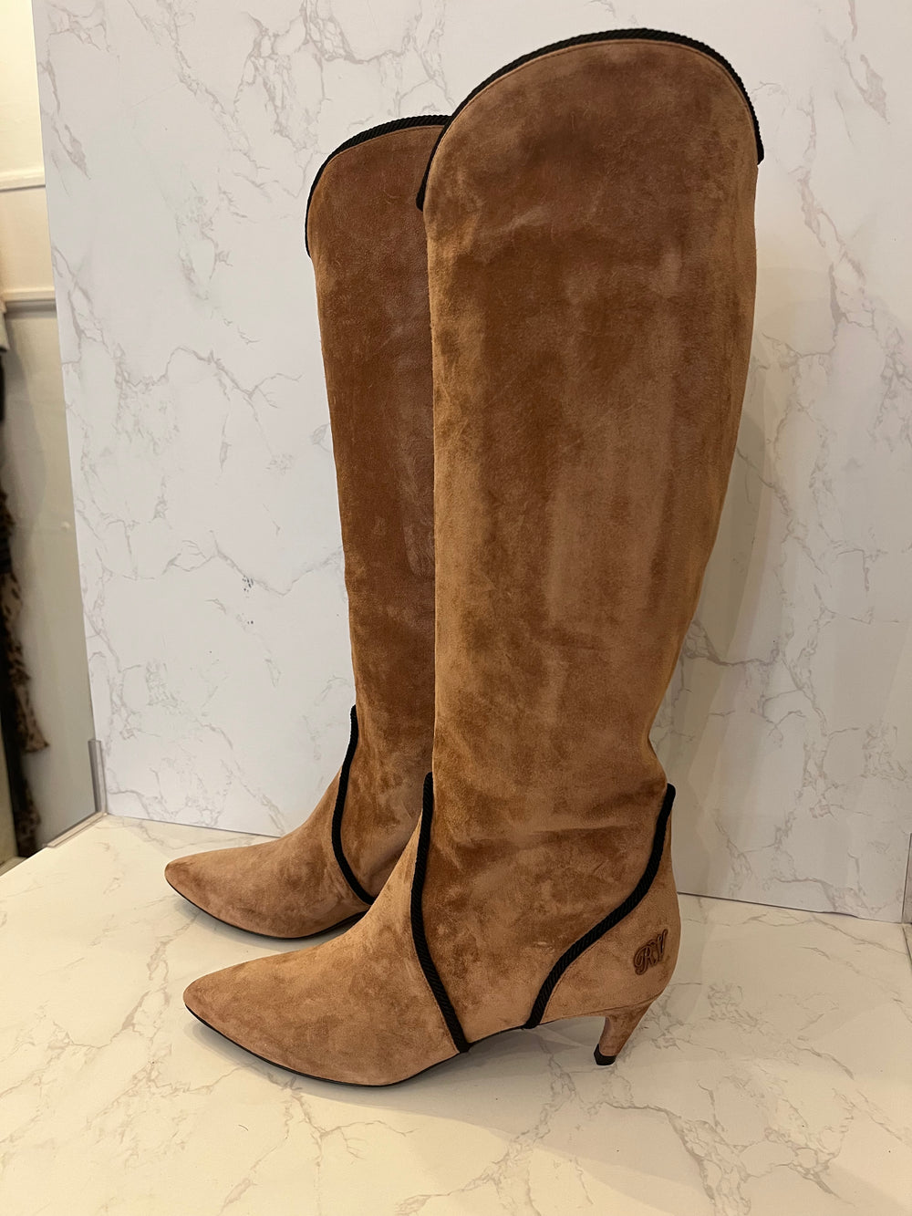 Roger Vivier Long Tan Suede Heeled Boots Size UK3.5 (fits 4) New