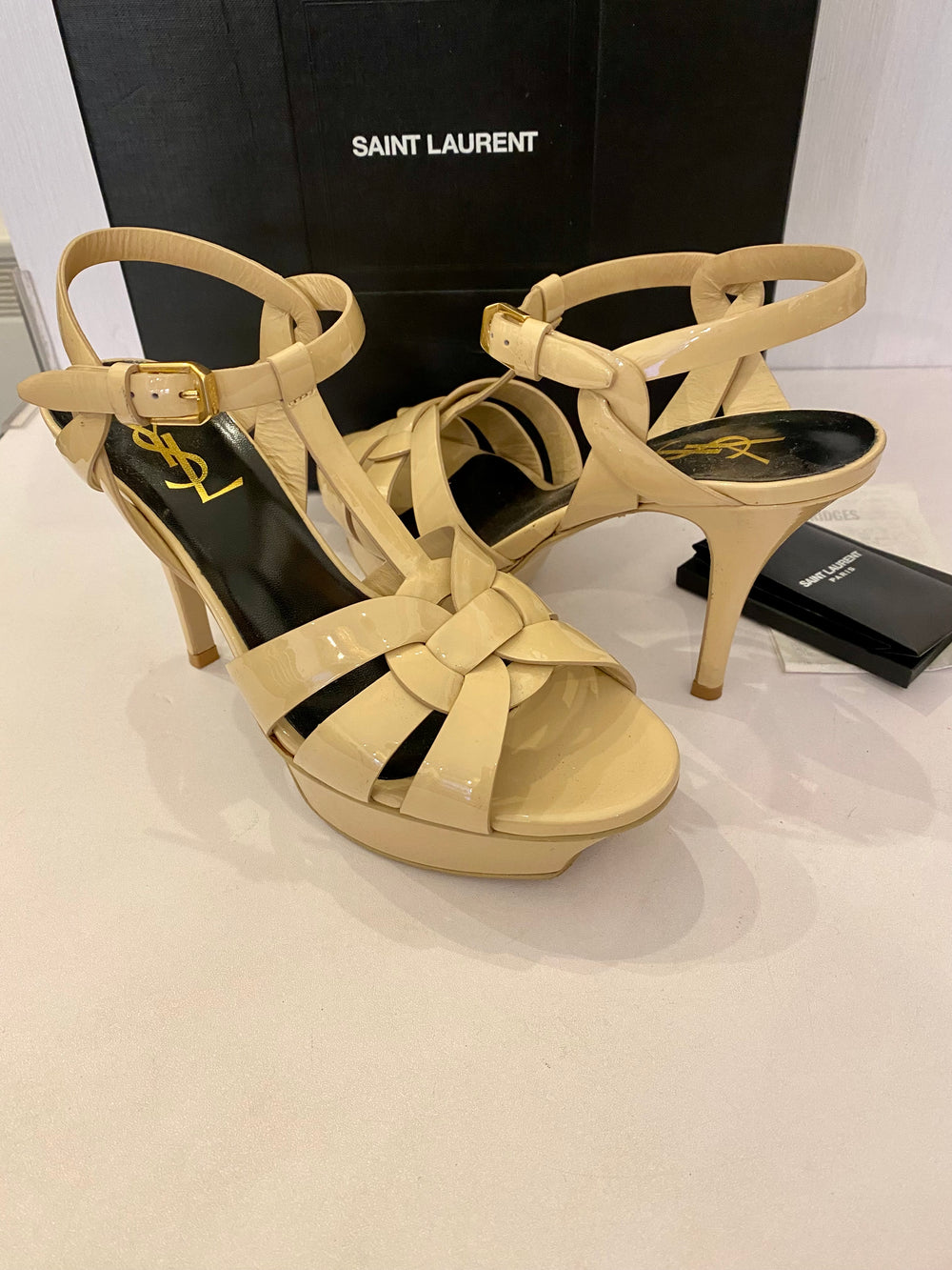 Pre Loved Yves Saint Laurent Nude Patent Tribute Heels uk3.5