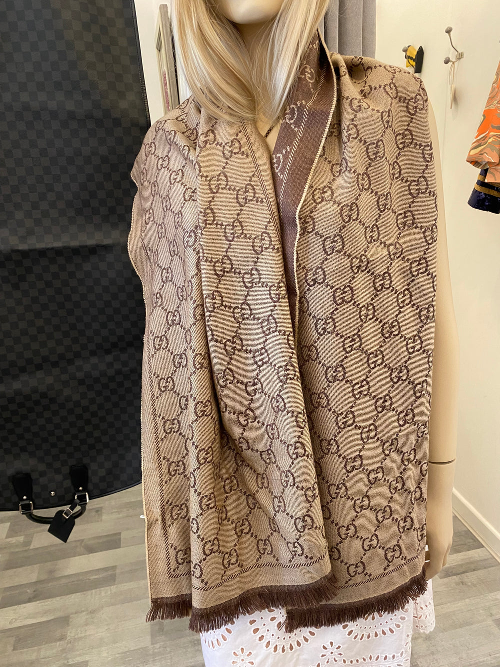 Pre Loved Gucci Brown/Beige Wool Scarf (excellent)