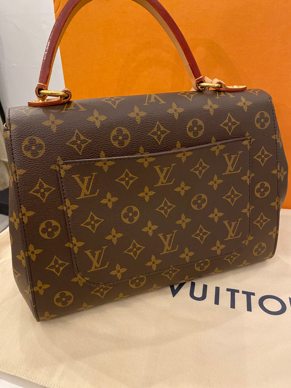 Pre Loved Louis Vuitton Cluny MM Monogram Handbag (pristine) **reserved**