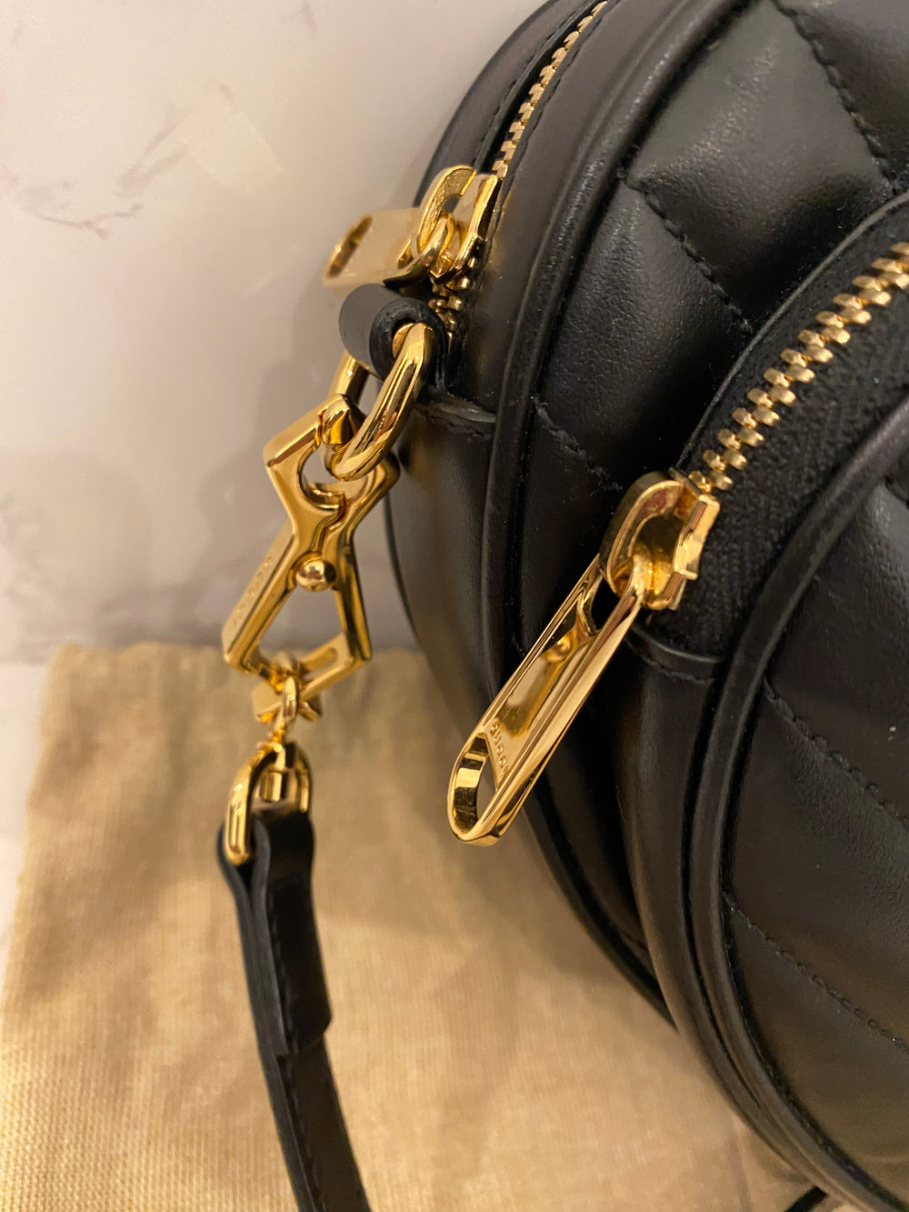 Pre Loved Gucci Interlocking G Mini Heart Crossbody Bag in Black (new)