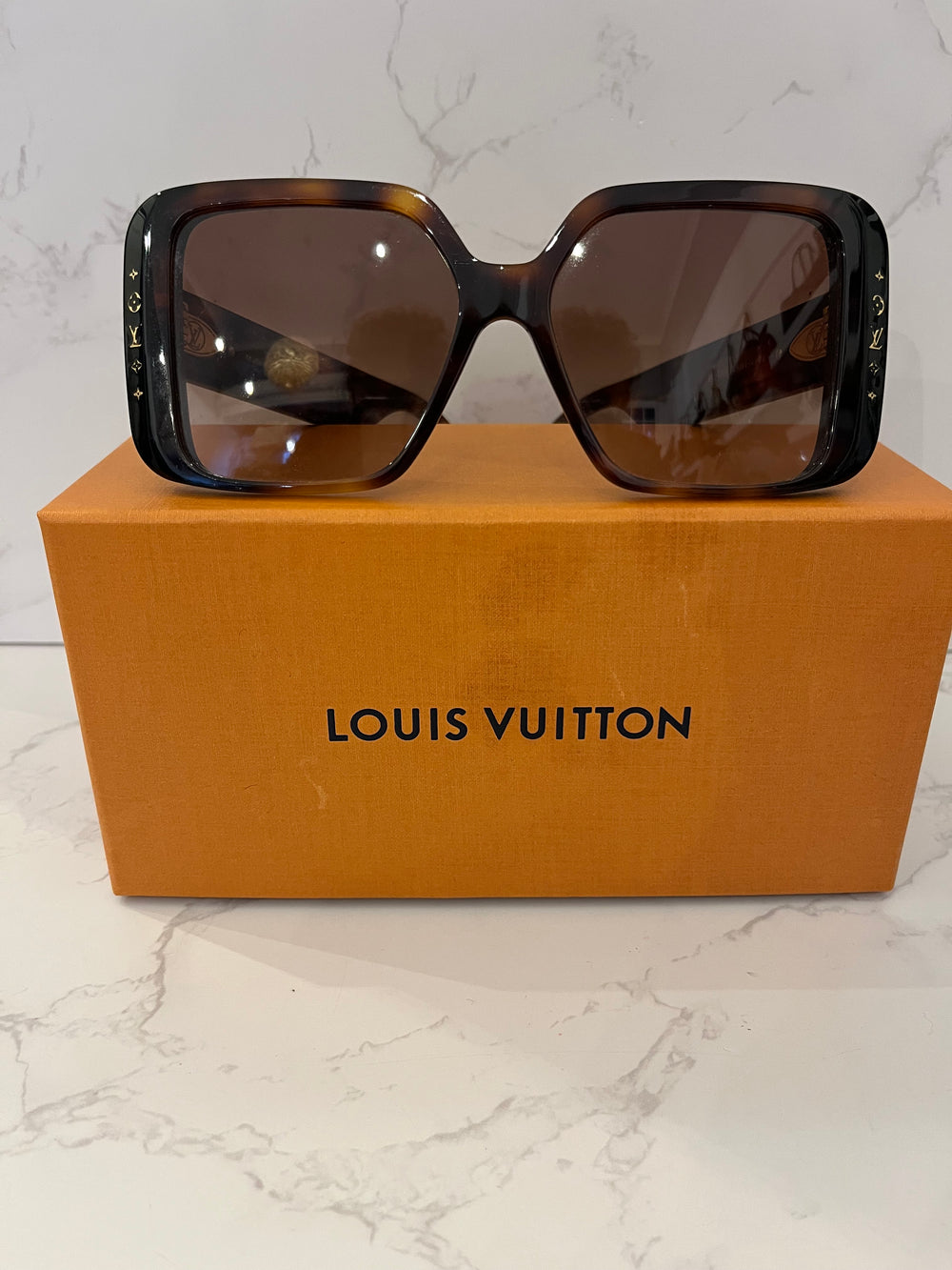 Pre Loved Louis Vuitton Square Tortoishell sunglasses (as new) Reserved