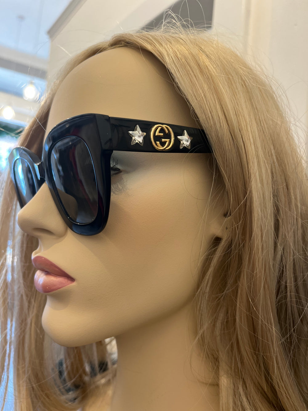Pre Loved Gucci GG0208s Sunglasses