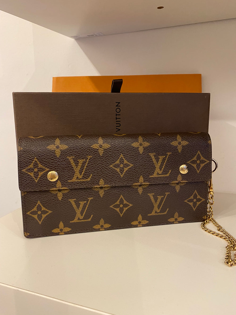 Louis Vuitton Vintage Monogram Accordeon Wallet with Gold Chain Wristlet (excellent)