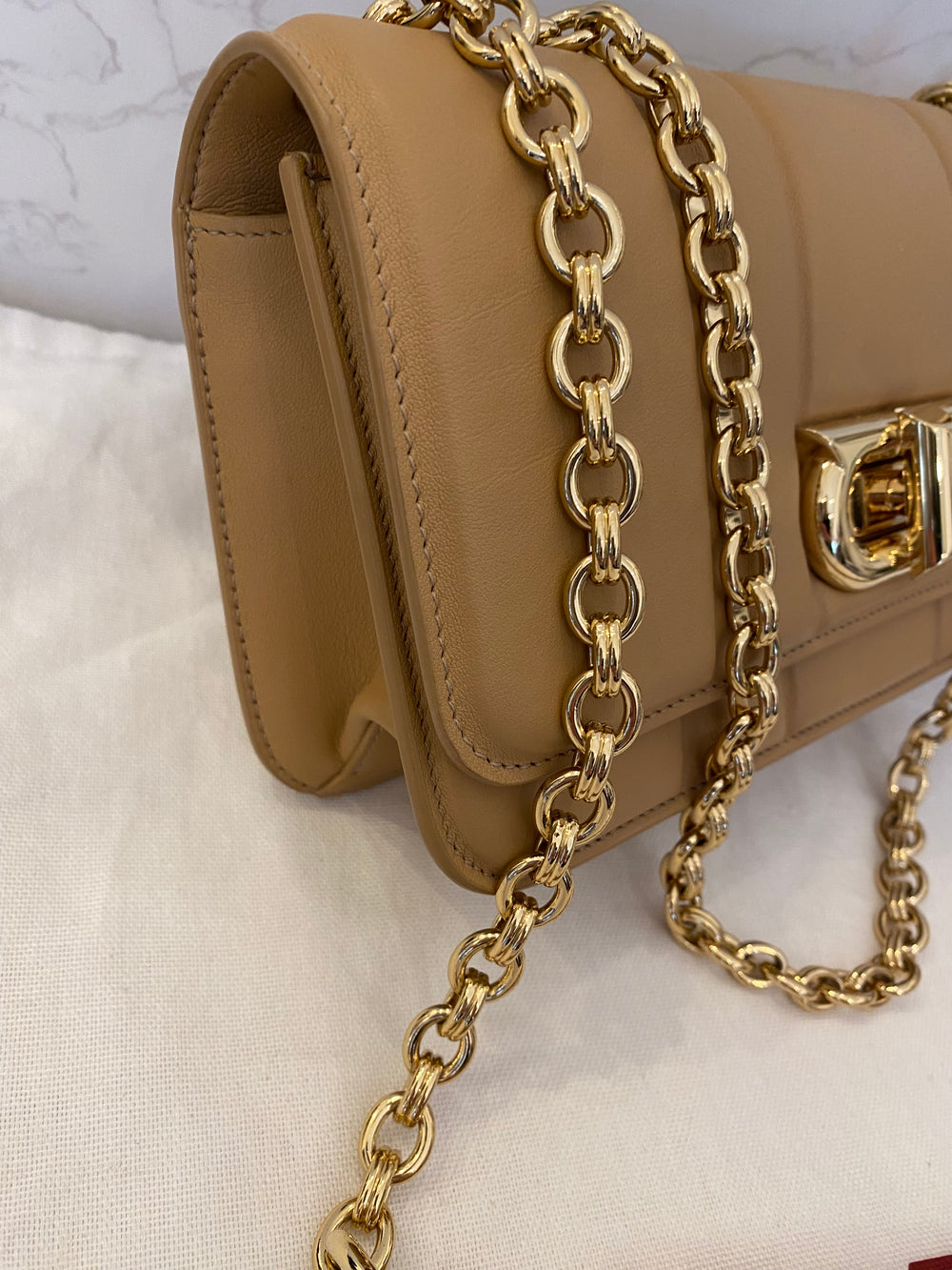 Pre Loved Ferragamo Gancini Tan Leather Shoulder Bag (excellent)