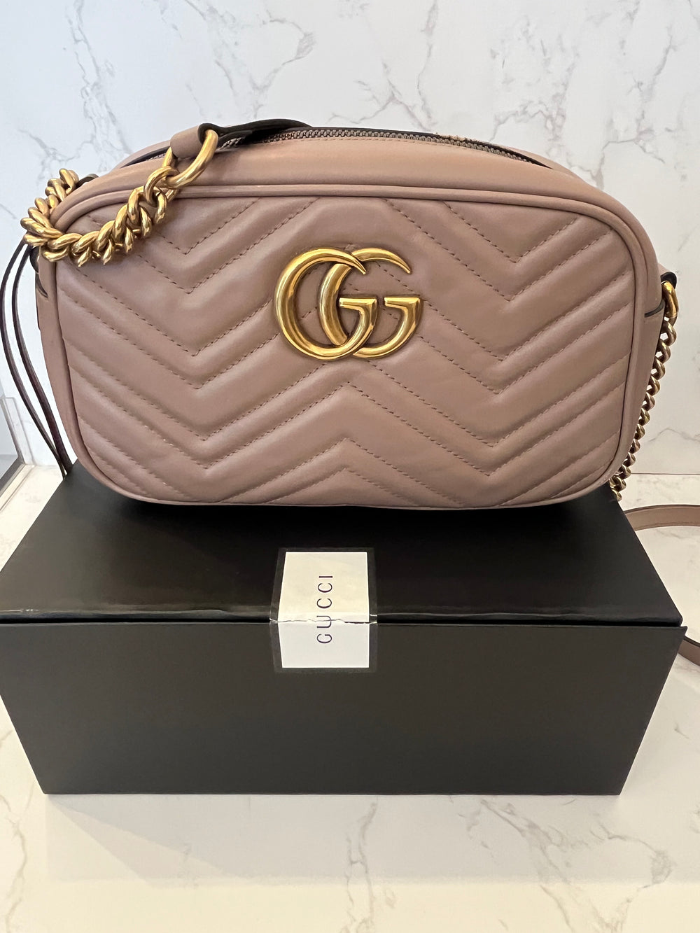 Pre Loved Gucci GG Marmont Matelasse Shoulder/Crossbody Camera Bag in Taupe
