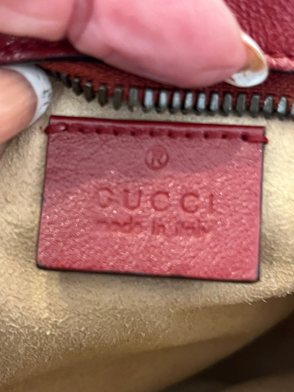 Pre Loved Gucci GG Marmont Matelasse Round Shoulder/Crossbody in Deep Red