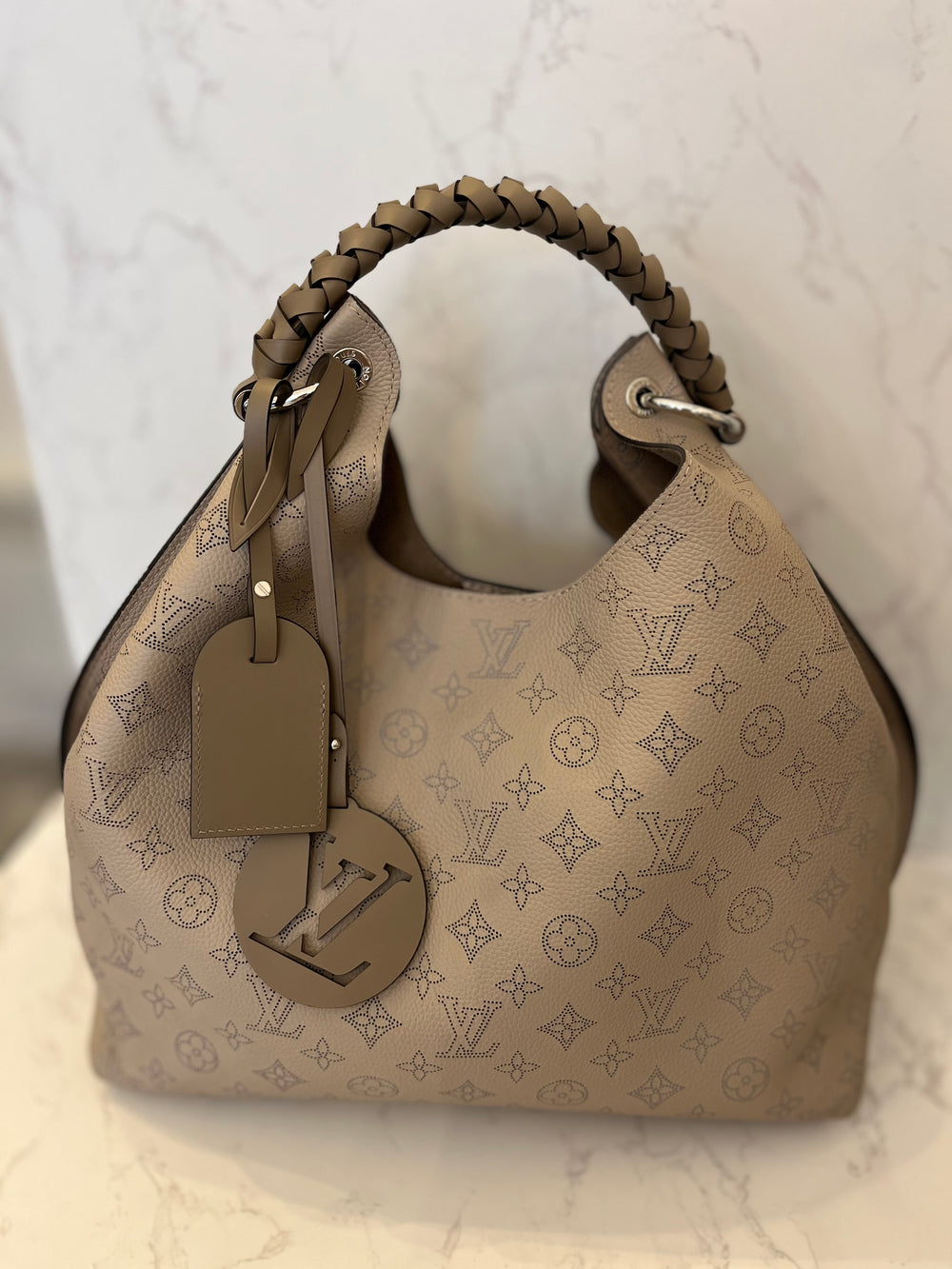 Pre Loved Louis Vuitton Carmel Hobo in Beige (excellent)