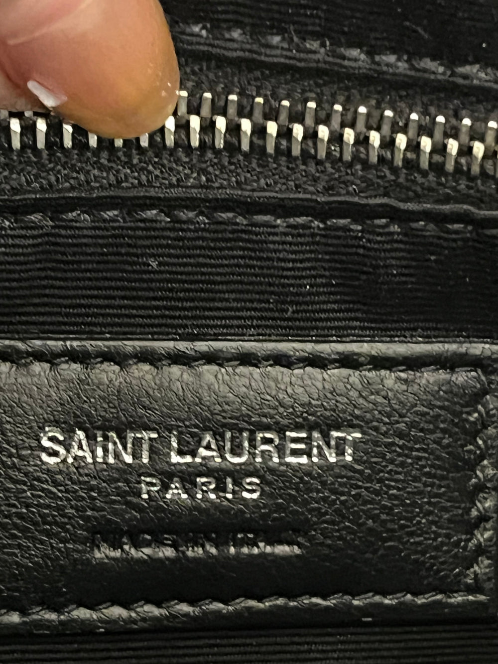 Pre Loved Yves Saint Laurent Medium Lou Lou Bag in Black - Excellent