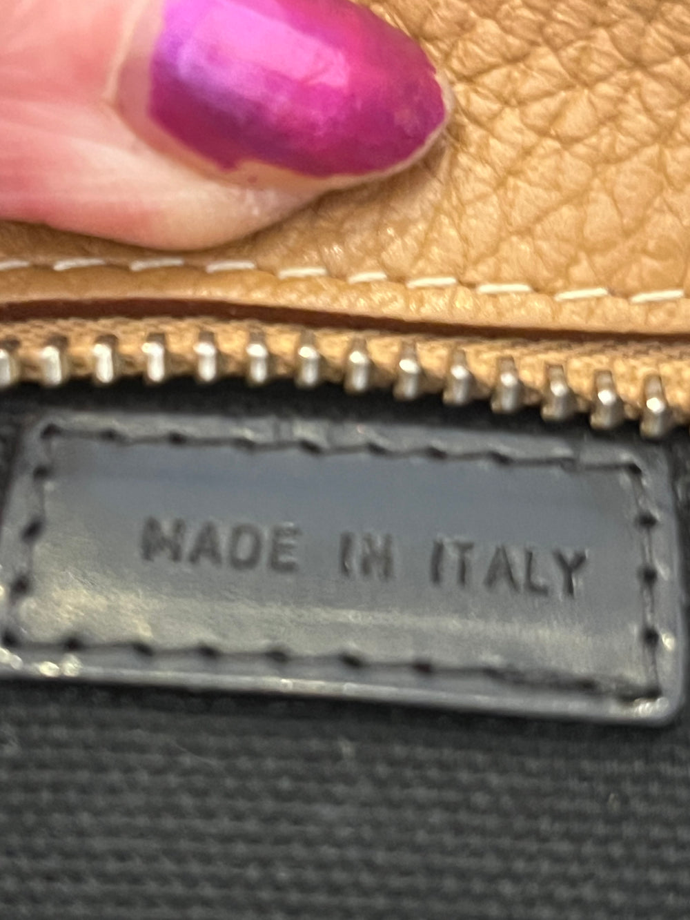 Pre Loved Burberry Leather Crossbody Messenger Bag