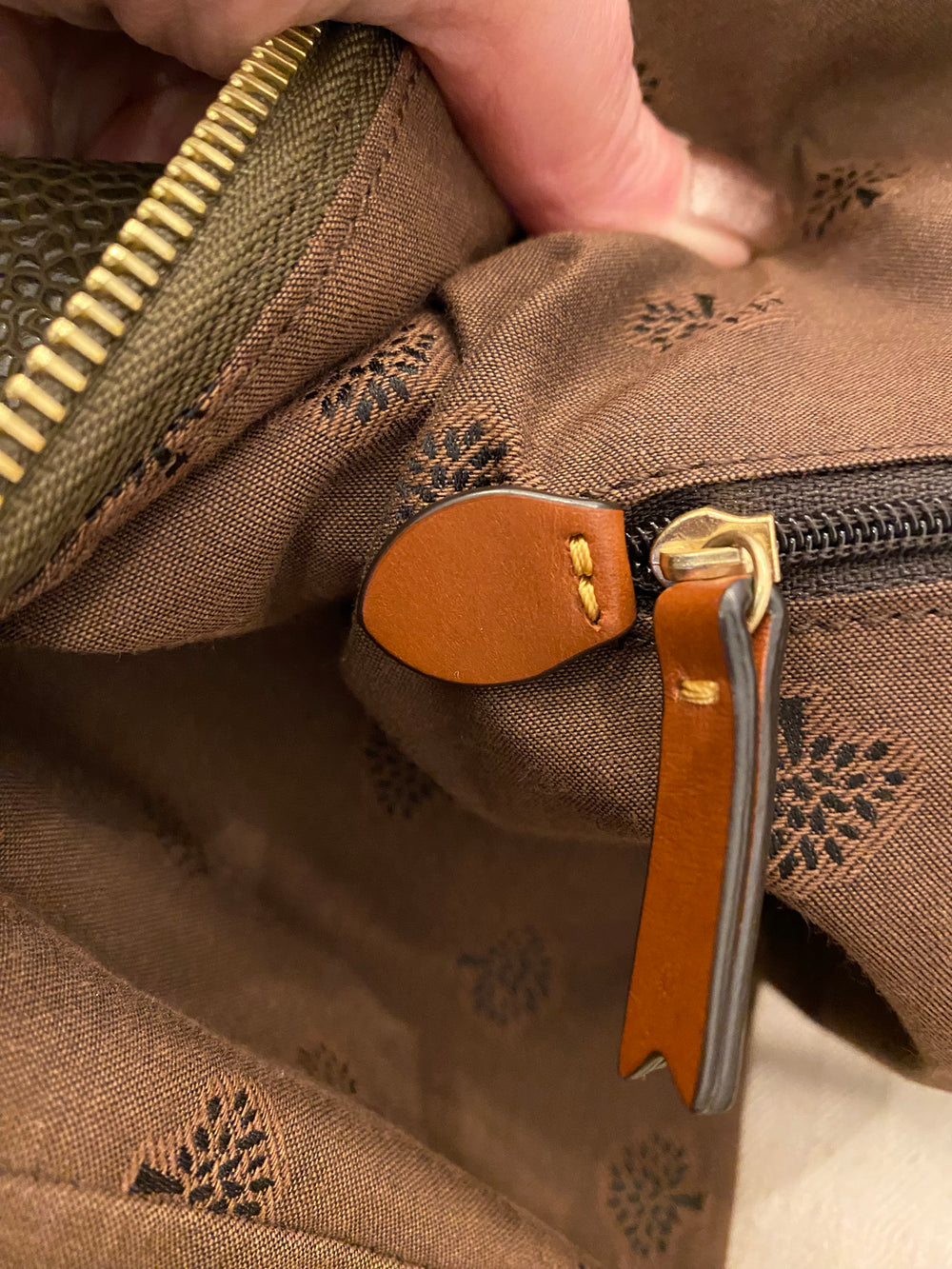 Mulberry "Clipper" Weekend Holdall in Scotchgrain Leather