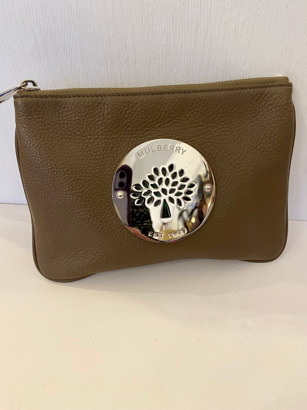 Pre Loved Mulberry Daria Clutch in Taupe