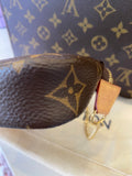 Pre Loved Louis Vuitton Mini Pochette Accessoires in Monogram Canvas - Excellent